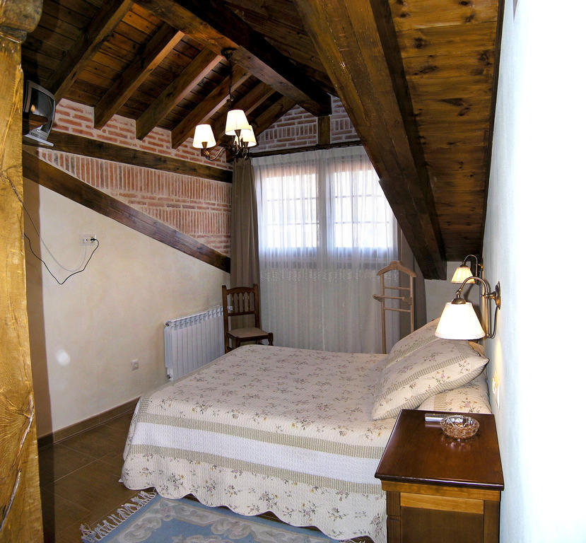 Casa Paulino Hotel Corrales De Buelna Стая снимка